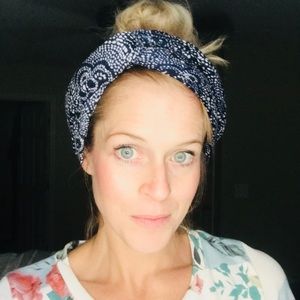 Meet your Posher, Casey